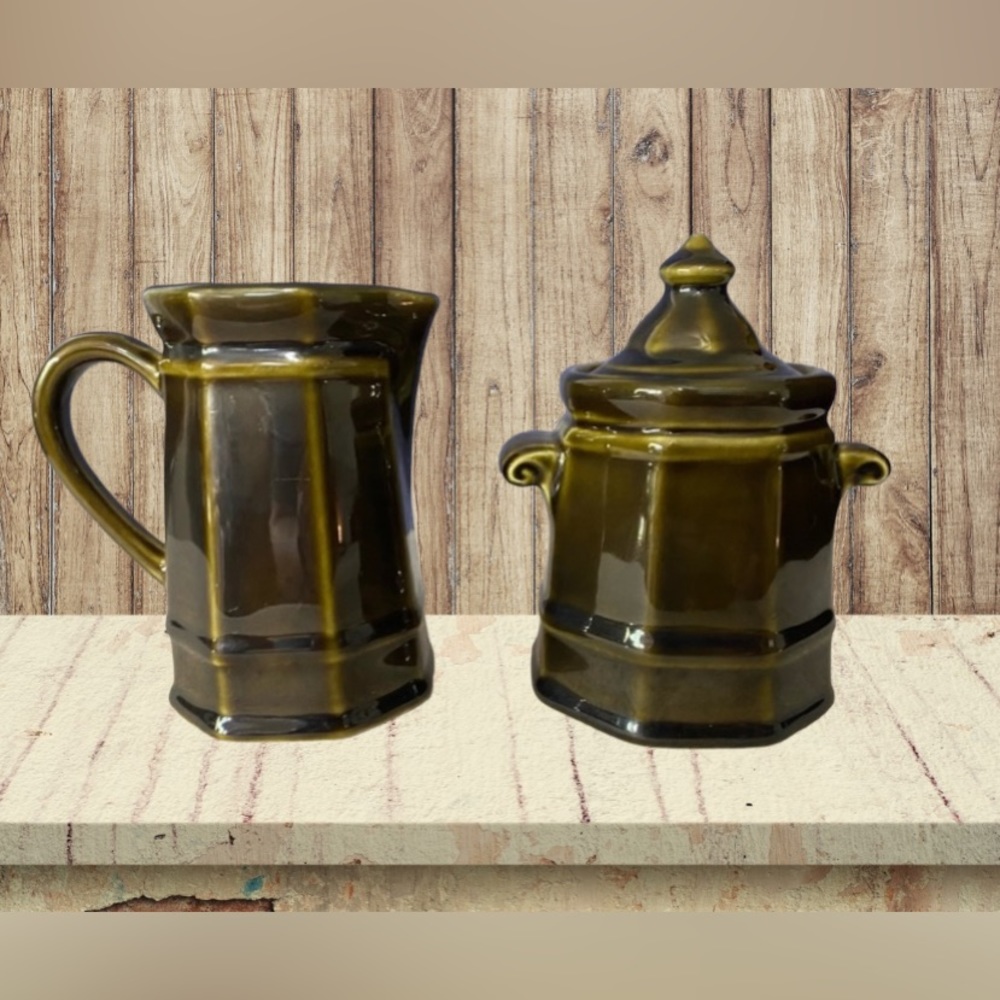 Vintage Pfaltzgraff Heritage Green Creamer 24H and Sugar Bowl with lid 22H Olive
